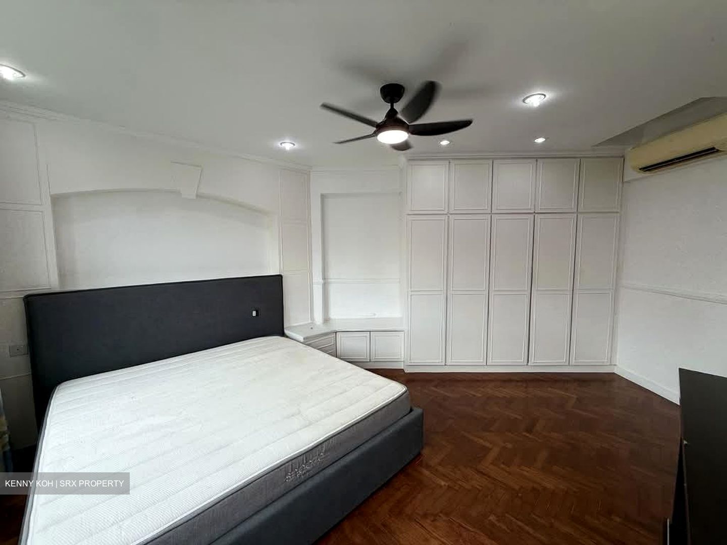 Melville Park (D18), Condominium #554924391